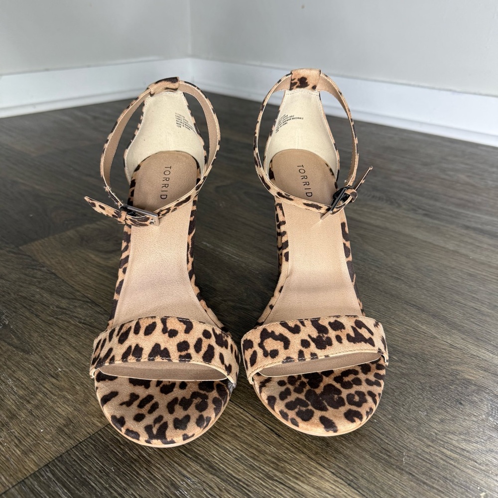 Torrid Cheetah Print Chunky Heels Size 12W - Picture 5 of 6